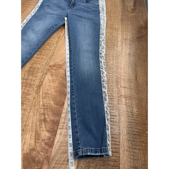 Judy Blue Women's Skinny Fit Mid Rise Cheetah Print Stripe Jeans Size 13/31 - Picture 13 of 13